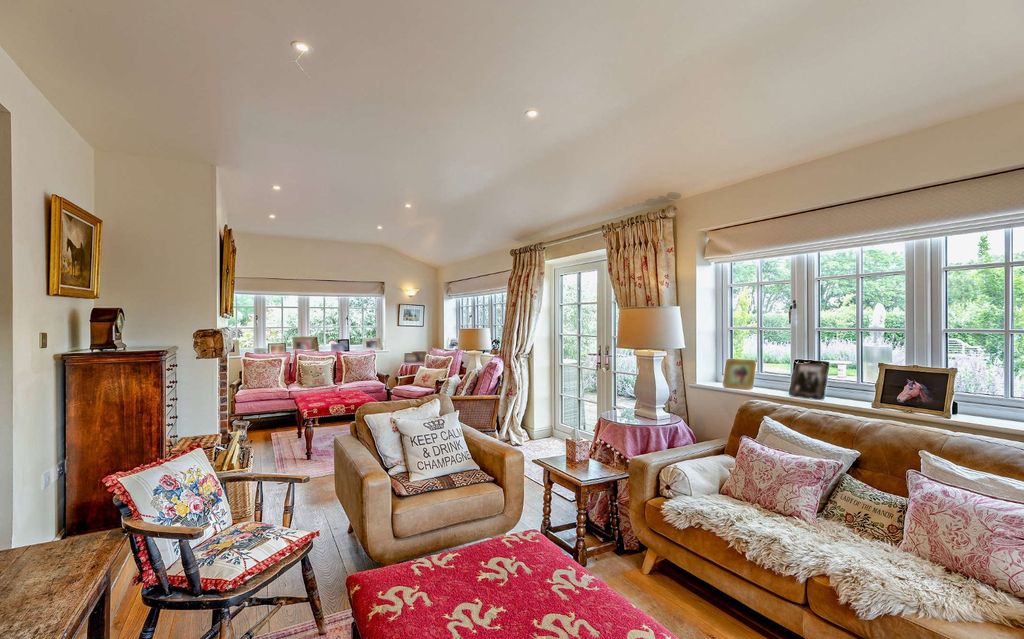 4 bed equestrian for saleRodington, Shrewsbury, Shropshire SY4 photo 5