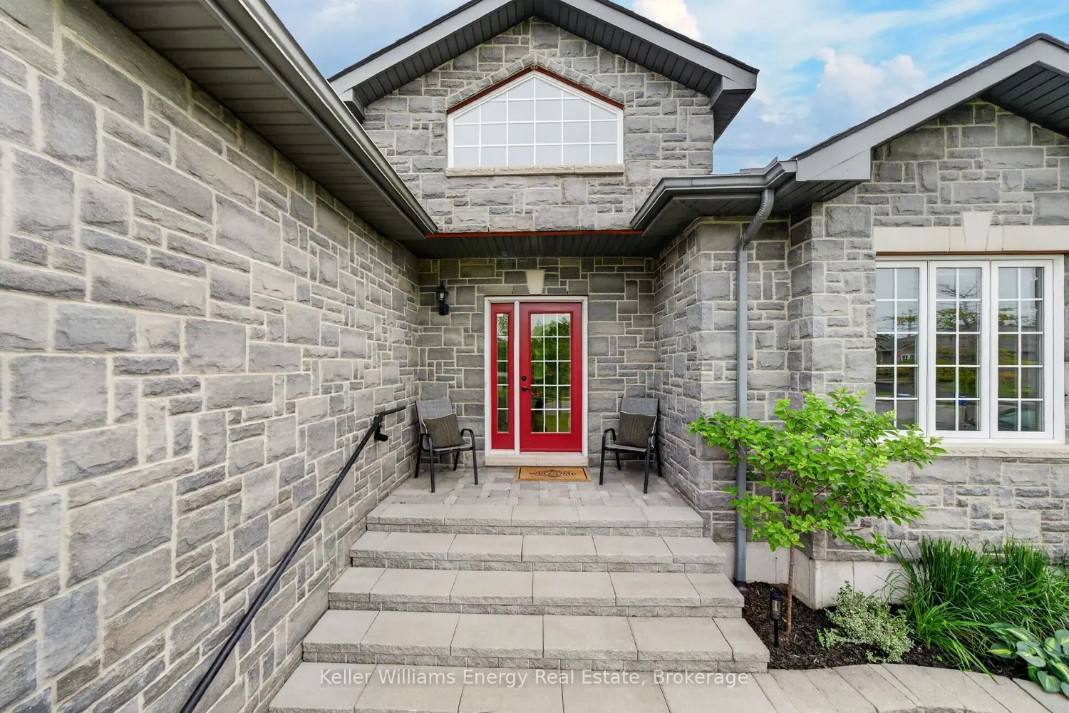 19 Jasper Avenue photo 2