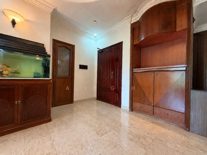 83 Hillview Avenue photo 5