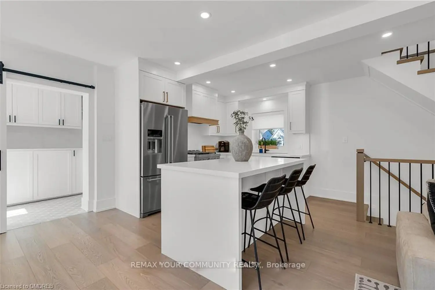 1379 Caroline Street photo 3