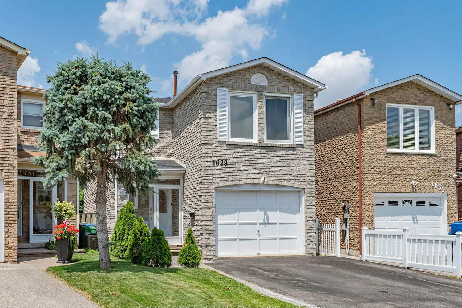 1629 Dewberry Crescent photo 2