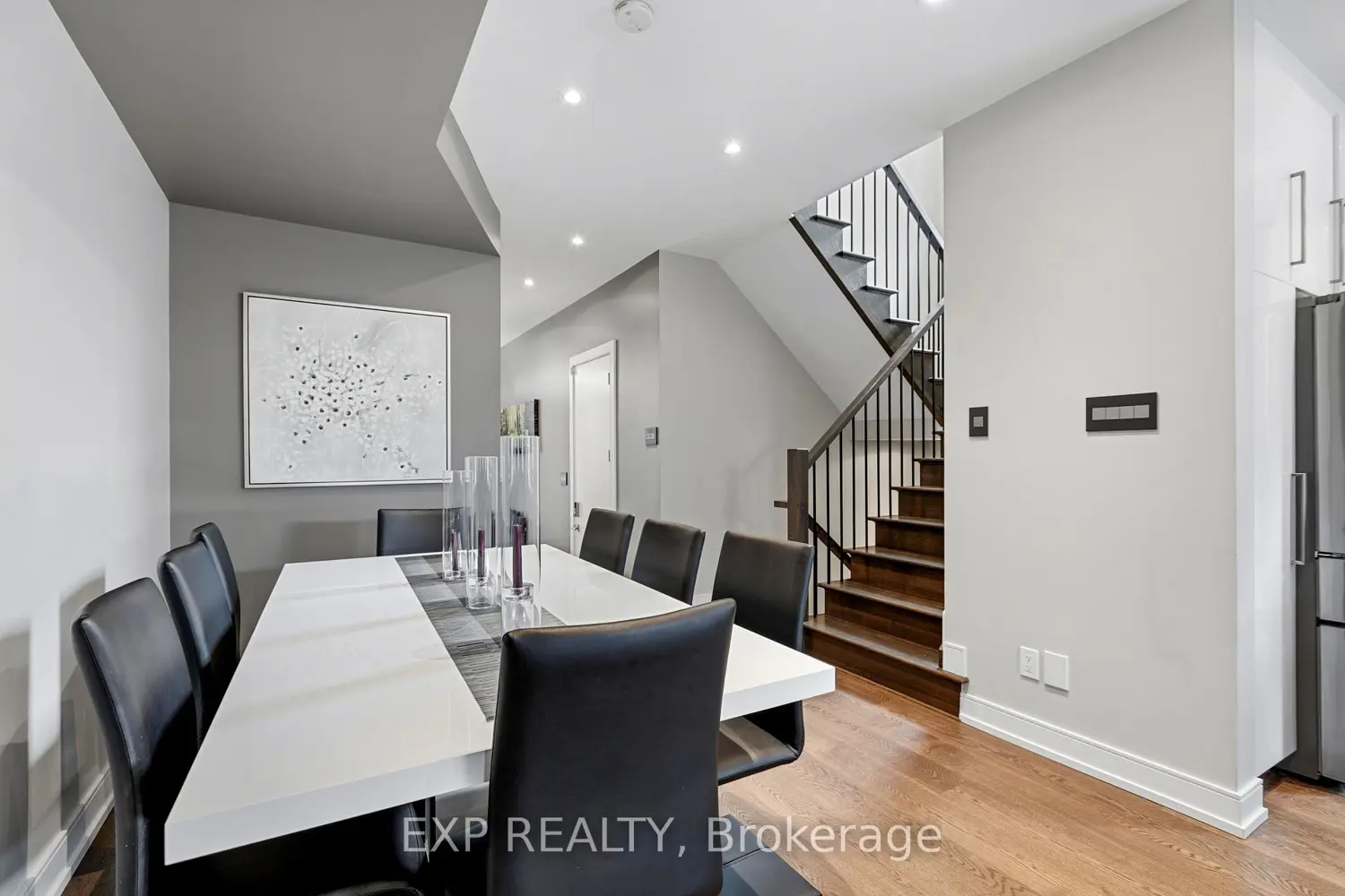 157 Wesley Avenue photo 4