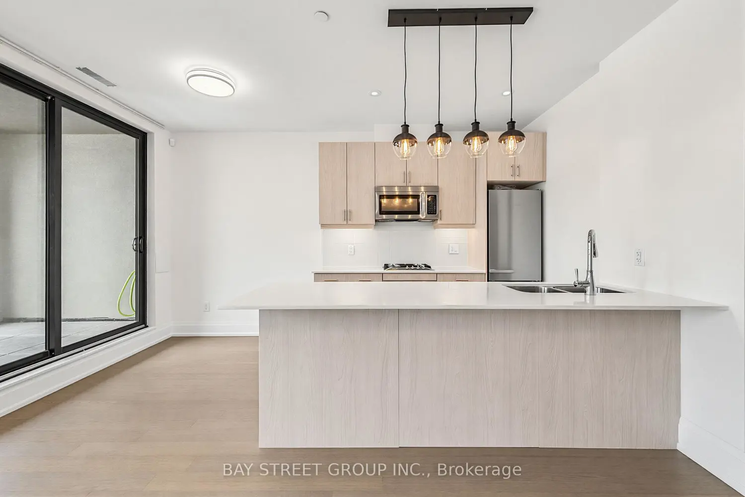 365 Beech Avenue 208 photo 5