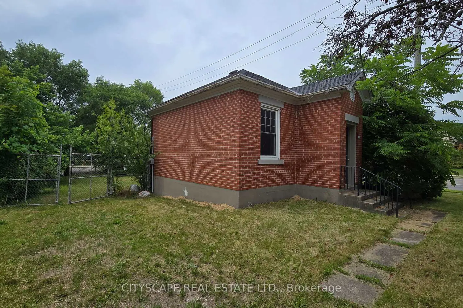 1504 Concession Road photo 5