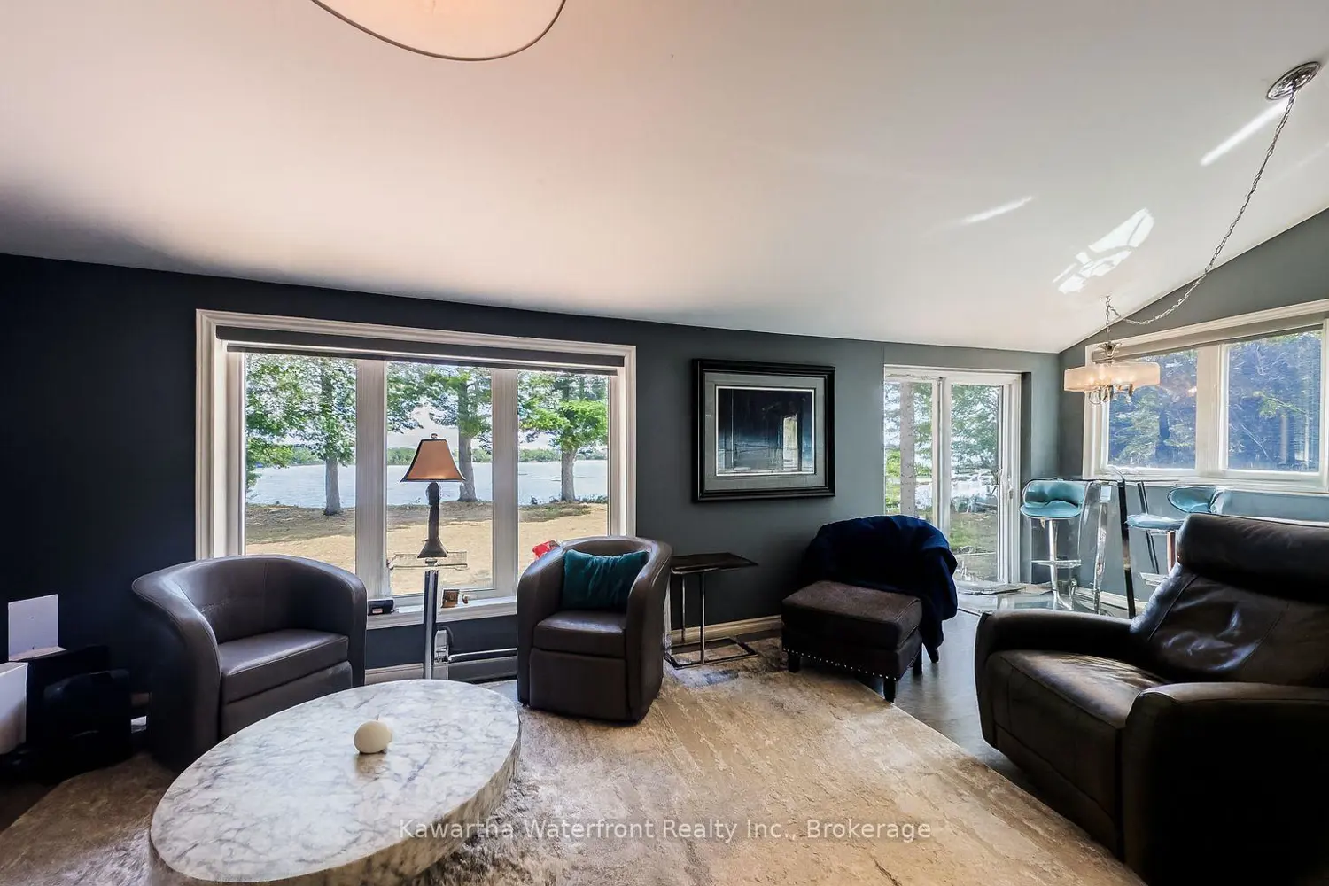 388 North Shore Road photo 2