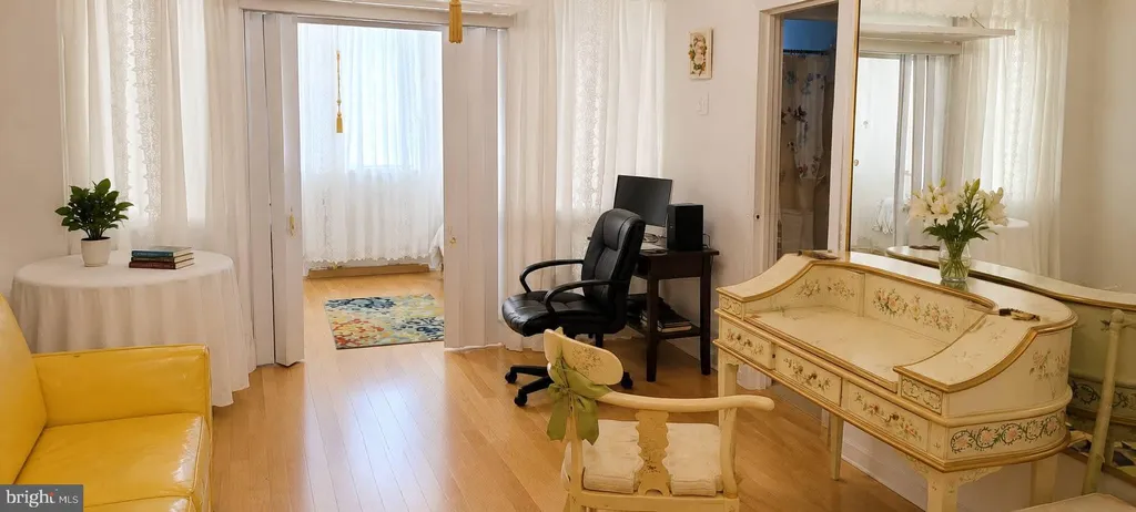 1 Scott Circle NW Unit 6, Washington, DC 20036 photo 3