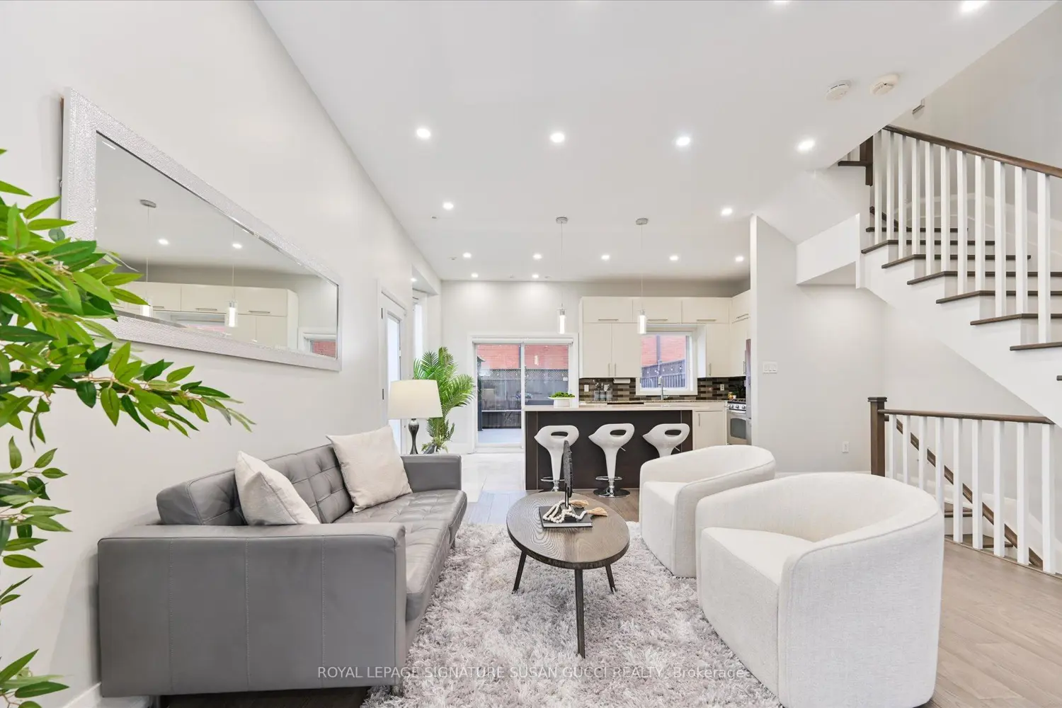 110 Tisdale Avenue photo 3