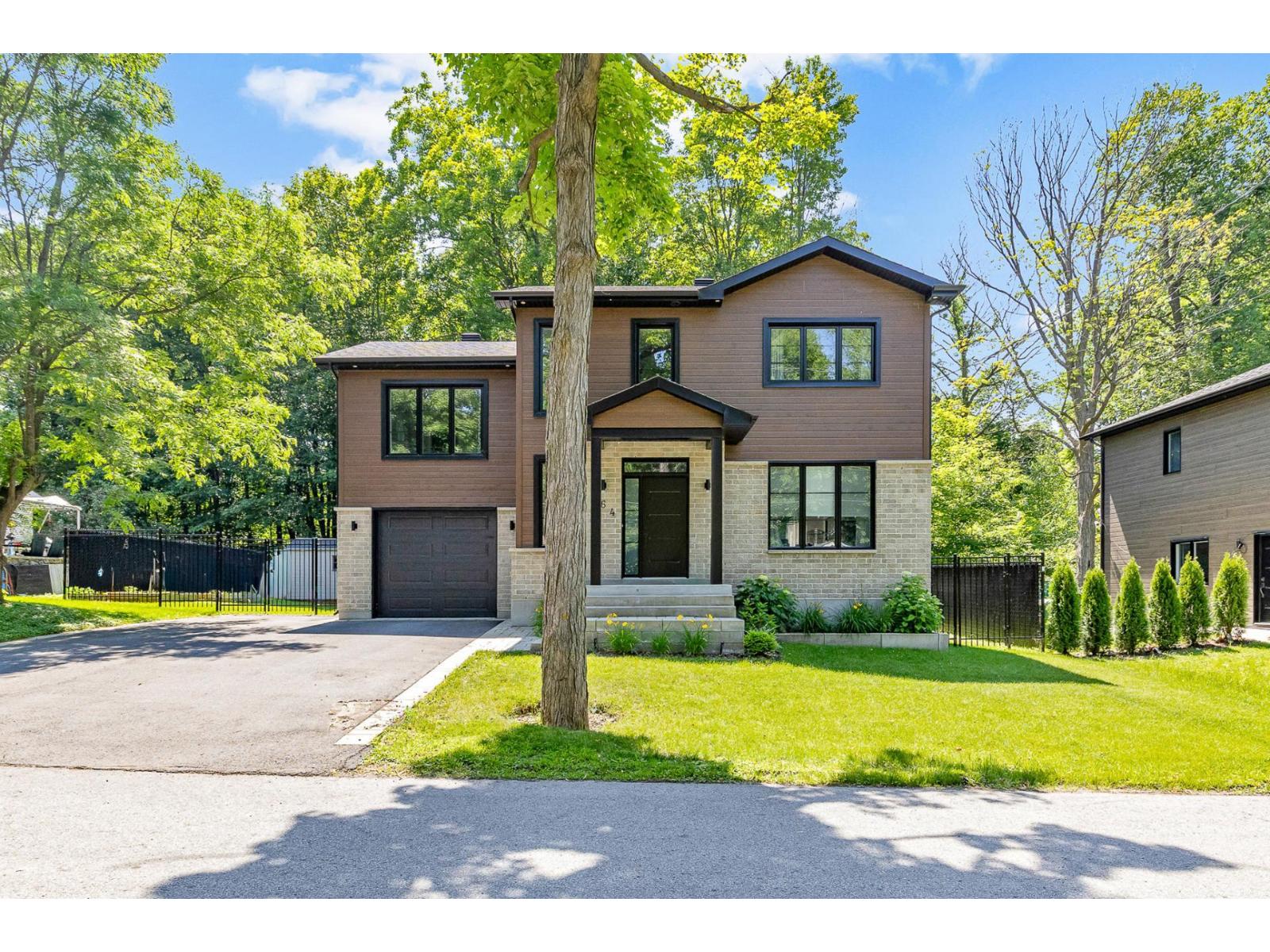 964 Rue Blouin