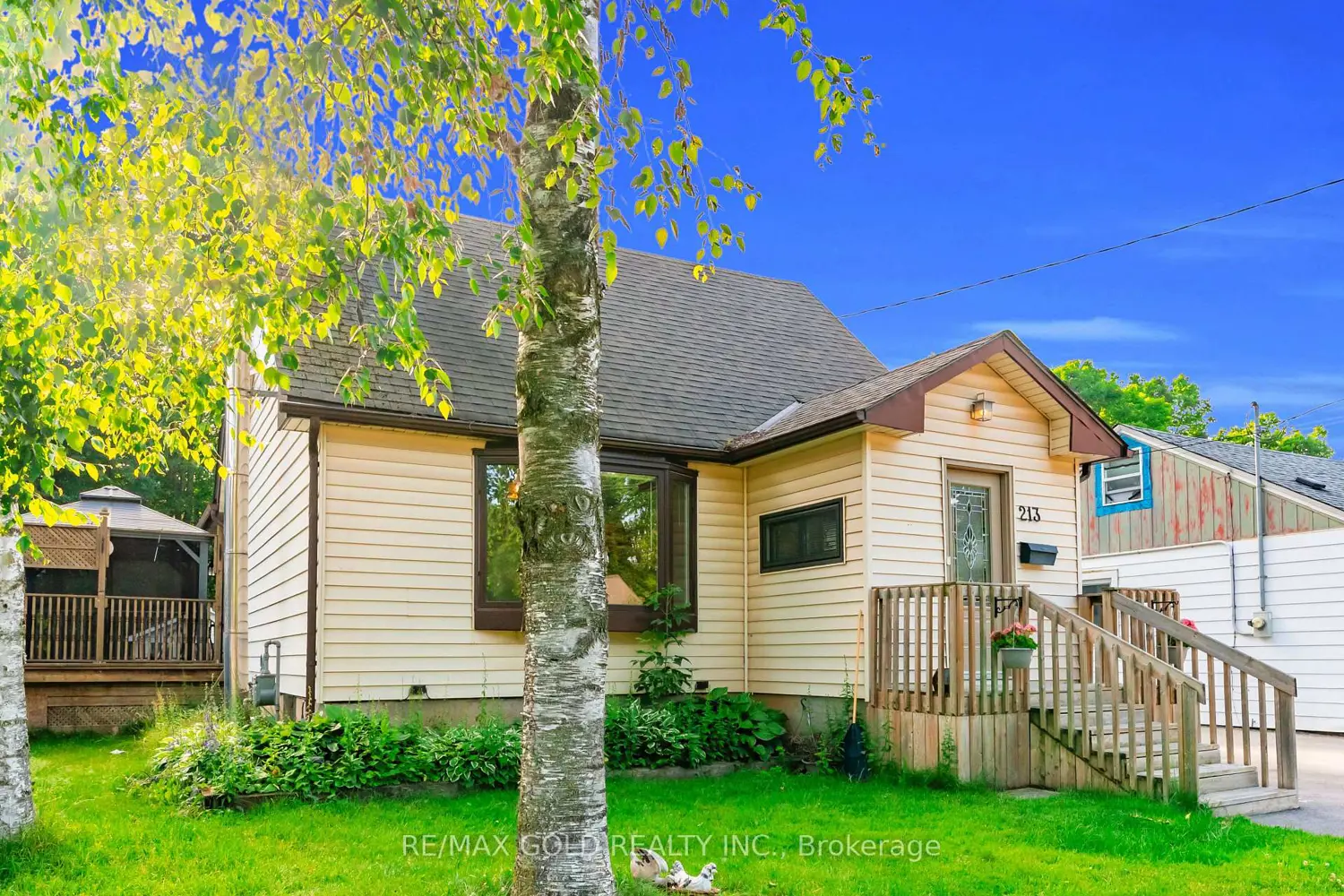 213 Mason Boulevard photo 2