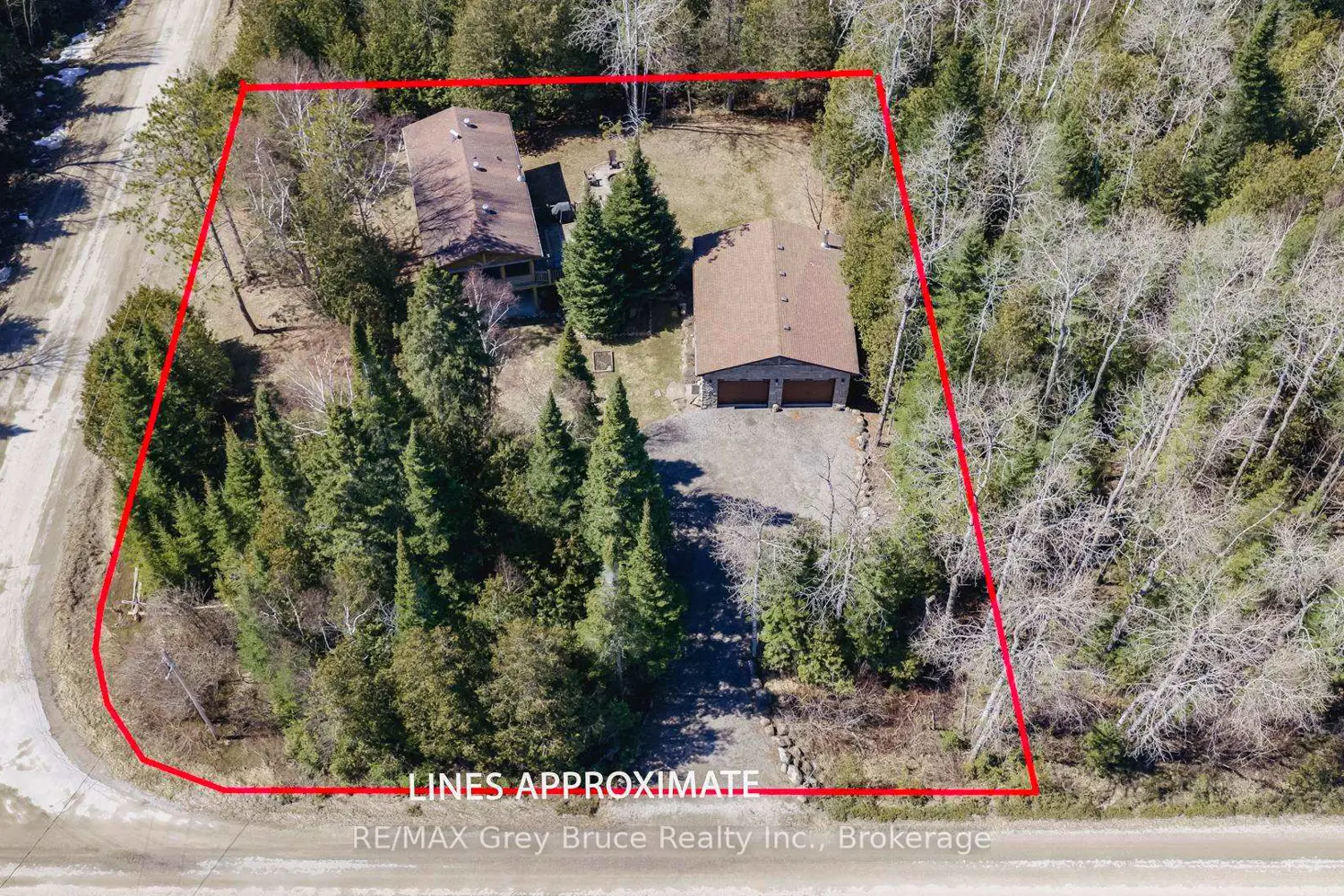 1535 15 Side Road photo 3