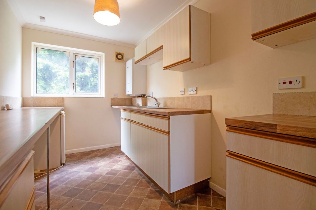 1 bed flat for saleThe Fairways, Scunthorpe DN15 photo 5