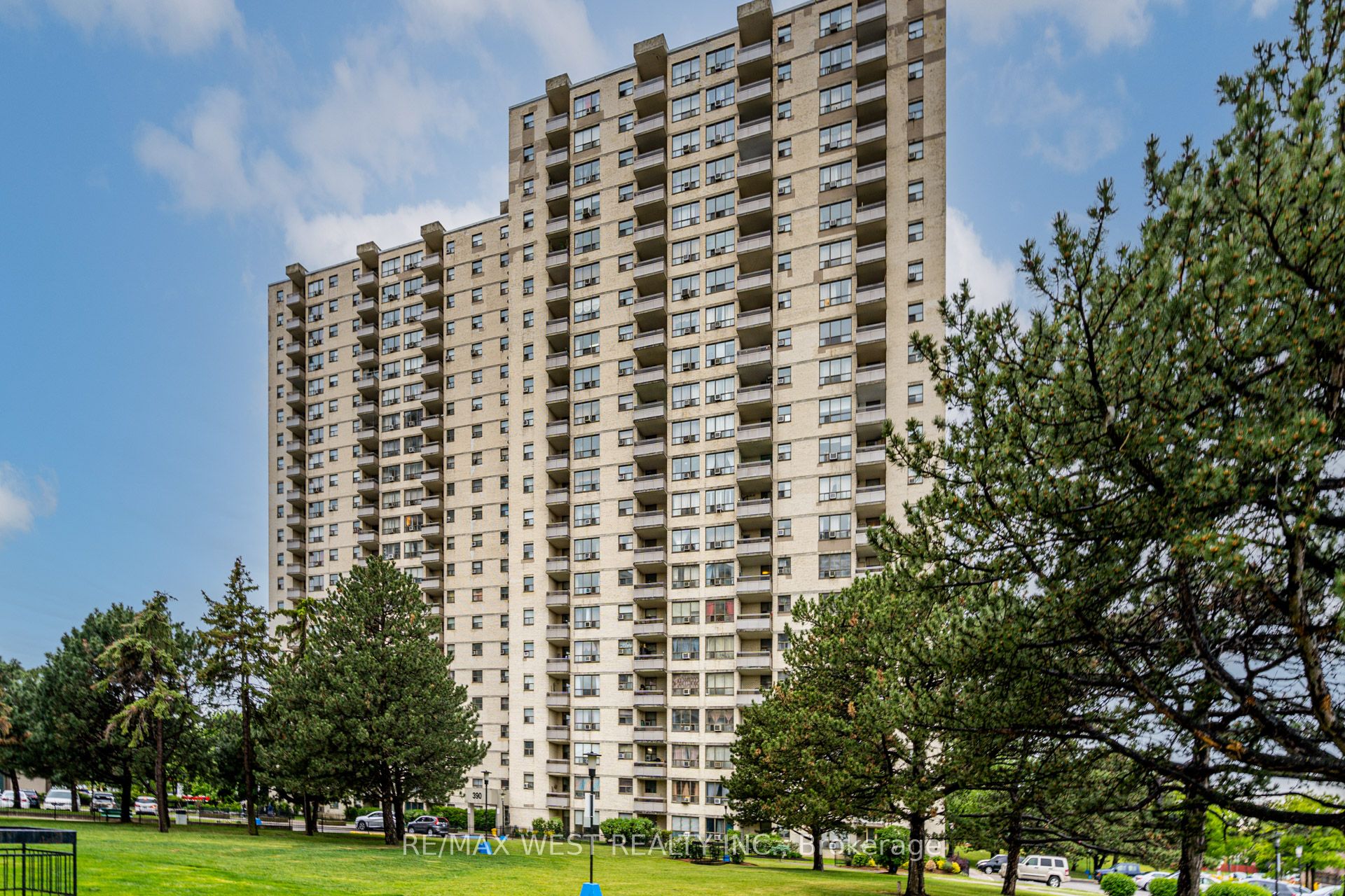 2309-390 Dixon Road, Toronto, ON, M9R 1T4