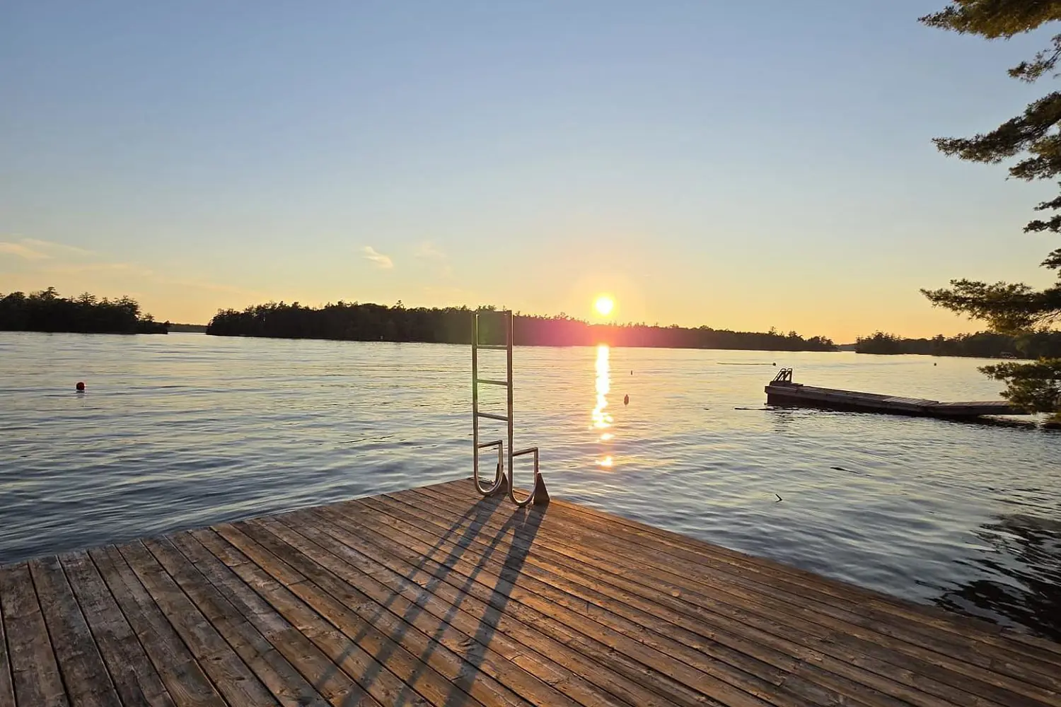 3946 East Shore Road photo 2