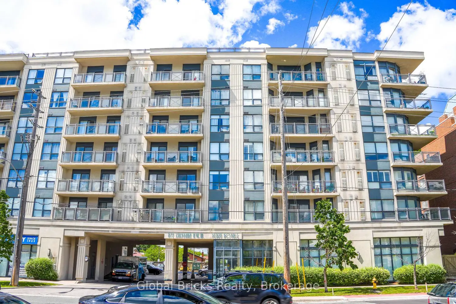 872 Sheppard Avenue 308
