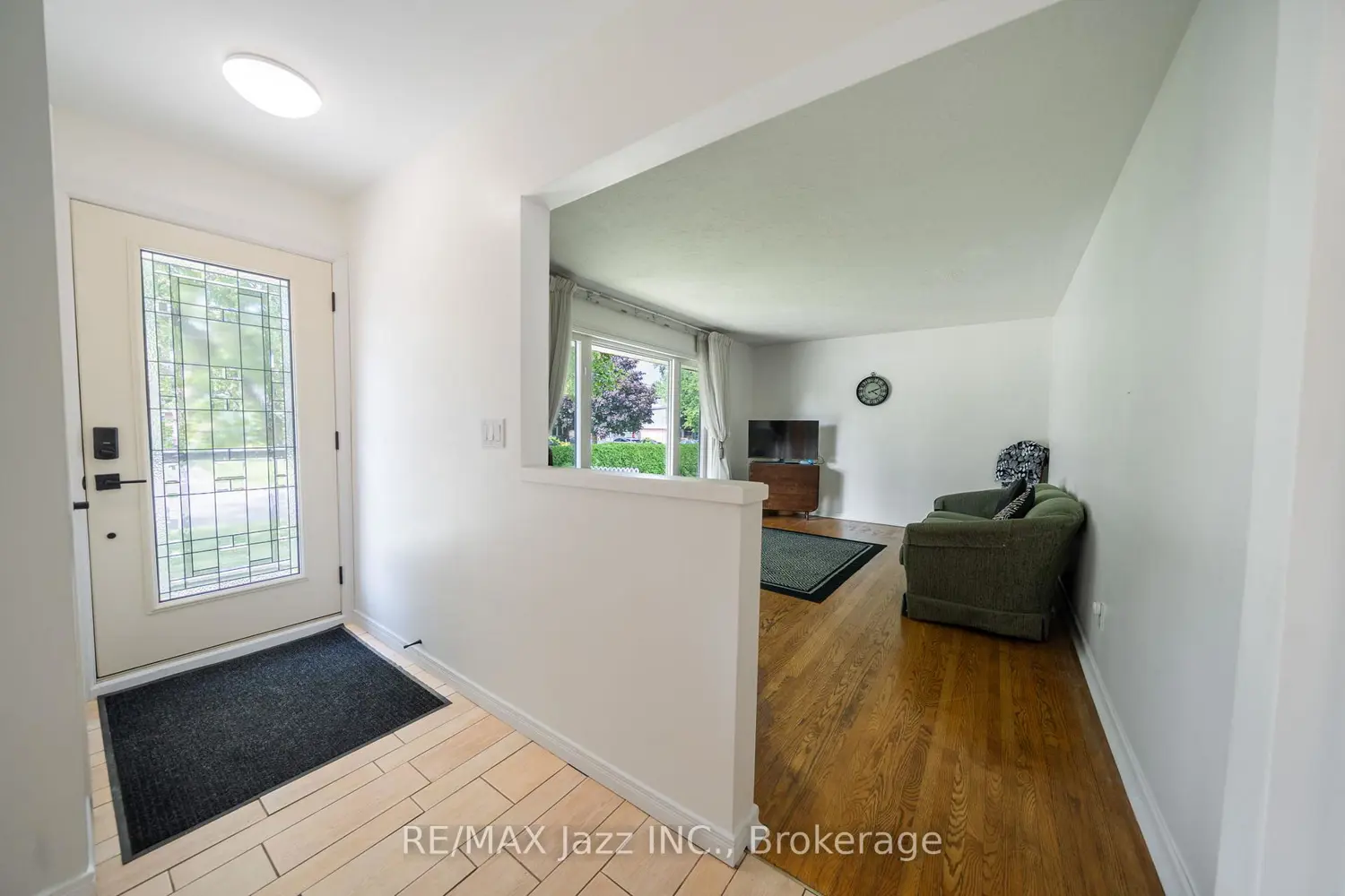 607 Gliddon Avenue photo 3