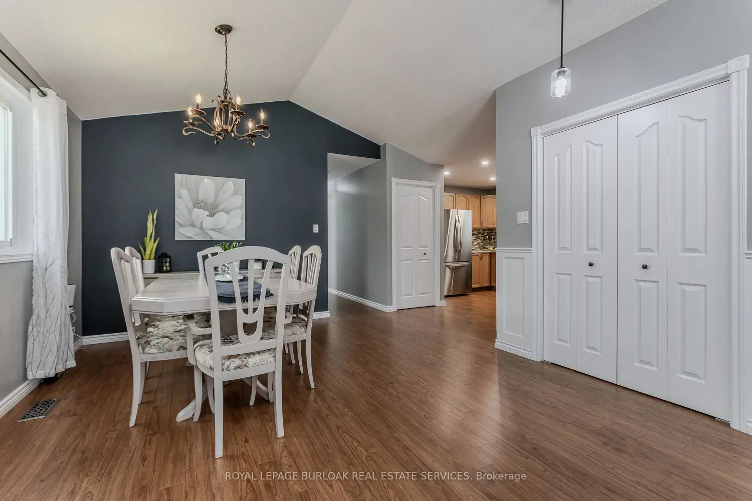 23 Annapolis Way photo 3