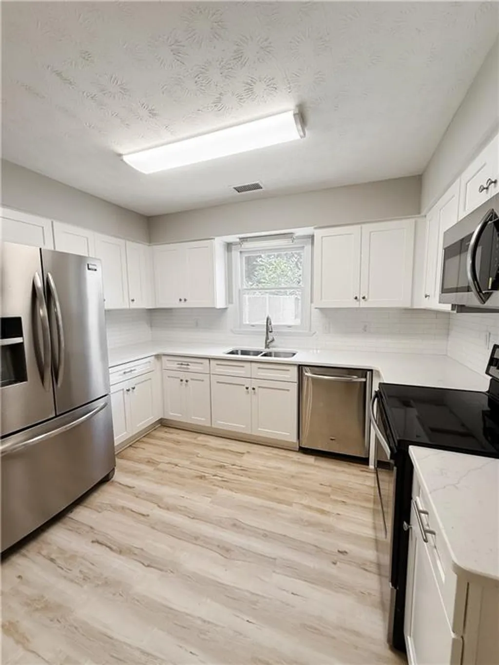 740 Cummings Rd, Smiths Station, AL 36877 photo 5