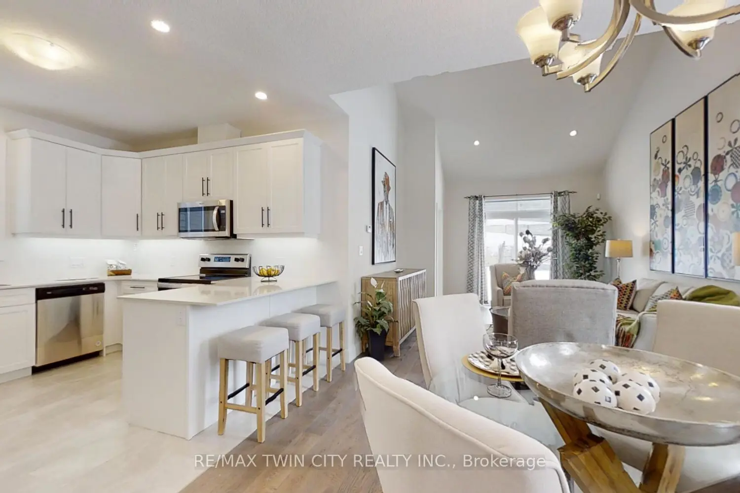 1715 Fairfield Road photo 2