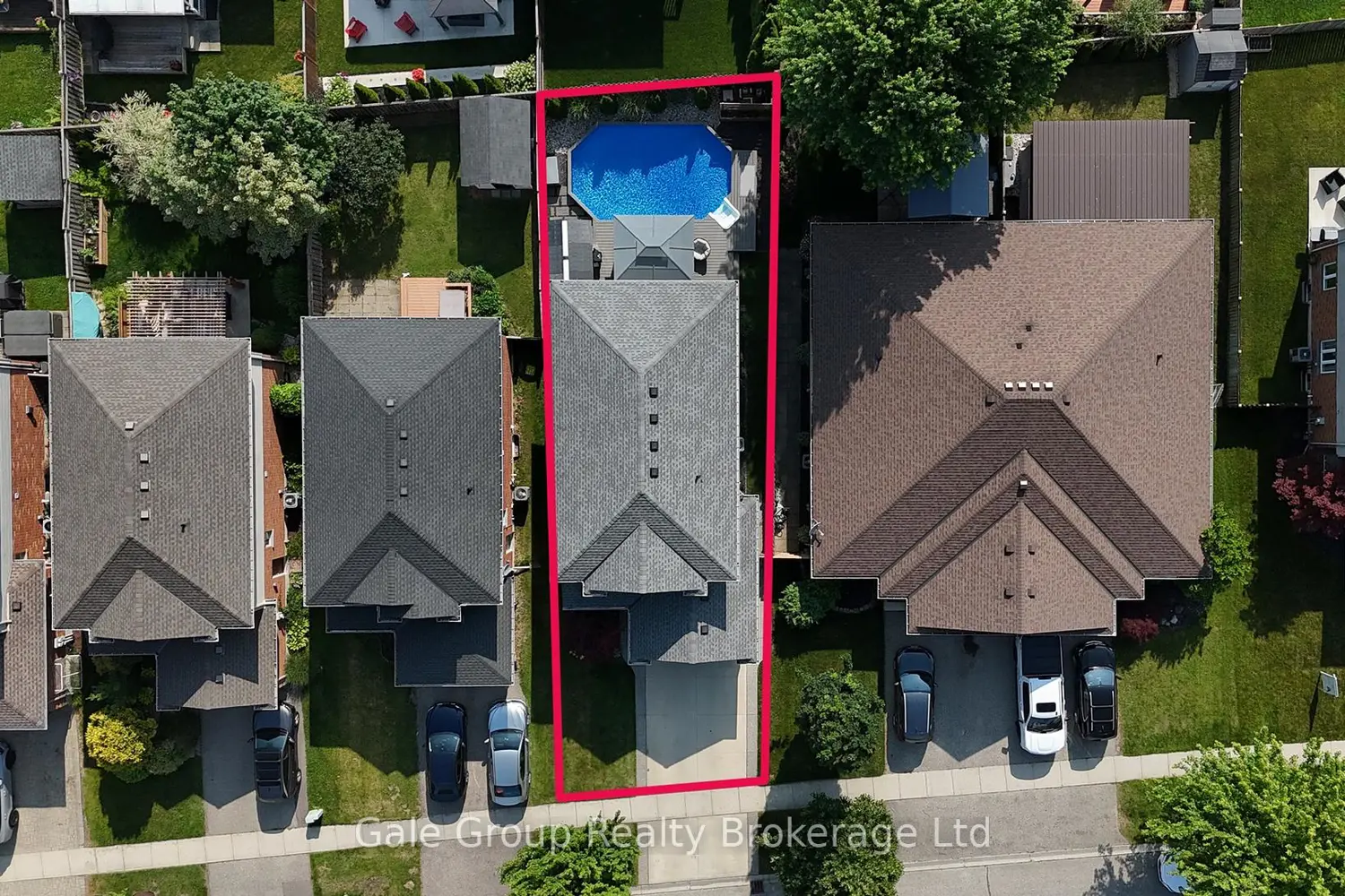 507 Hummingbird Crescent photo 2