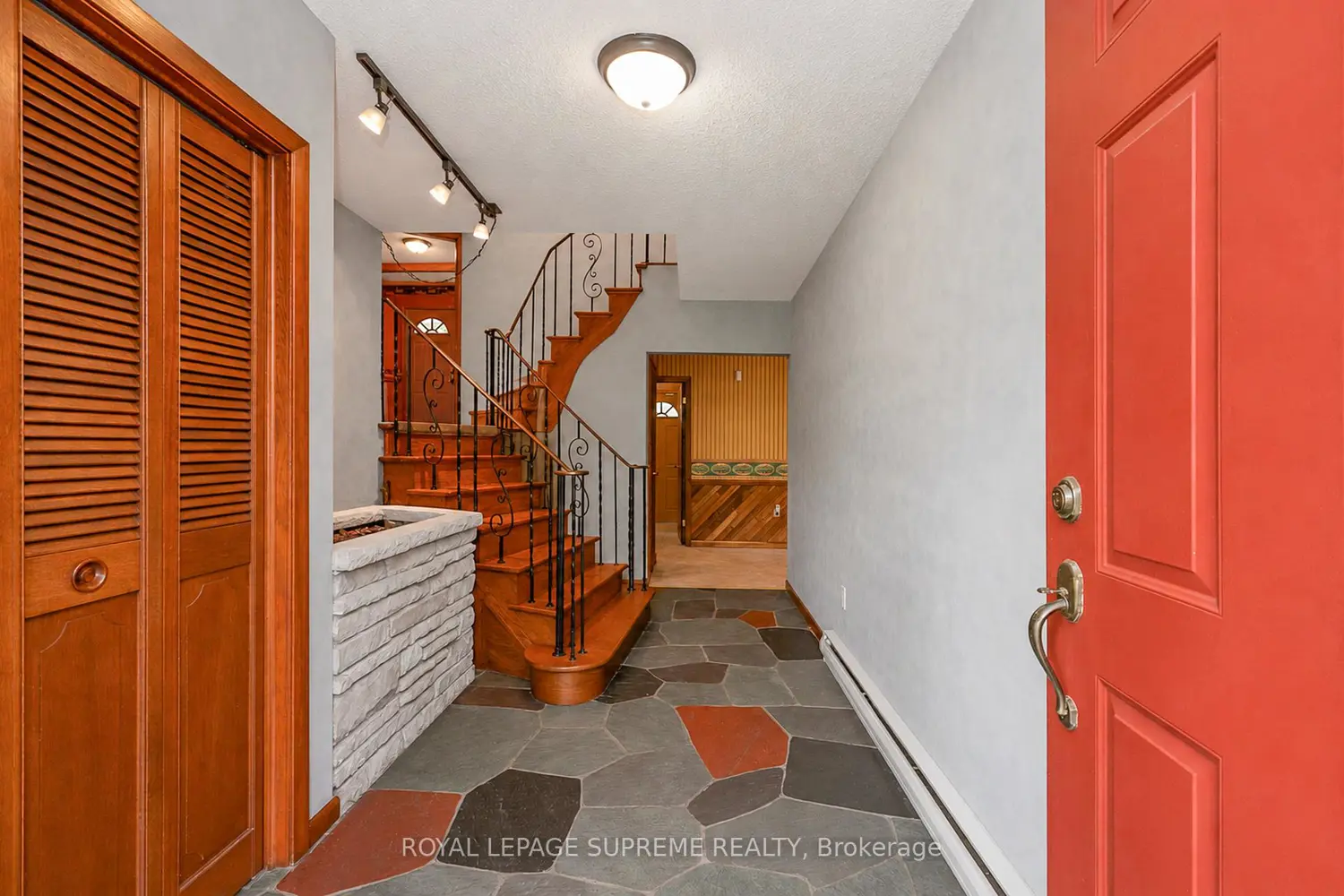 2035 Hollow Road photo 5