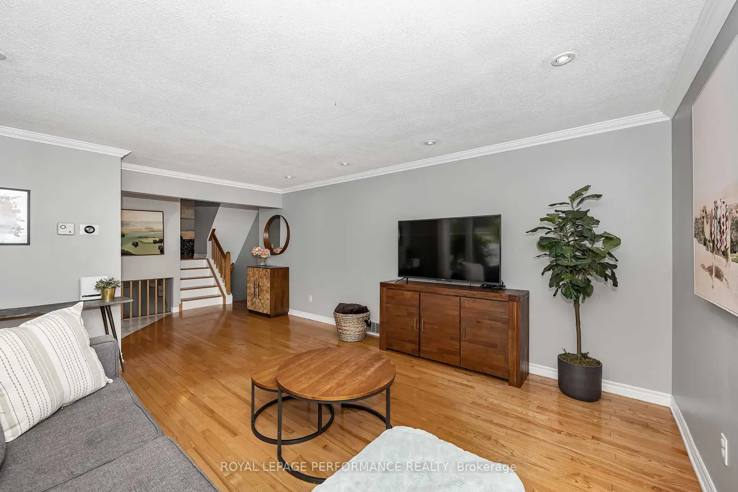 30 Promenade Boulevard photo 3