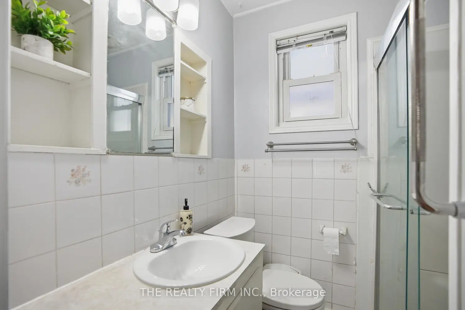 151 Brisbin Street photo 5