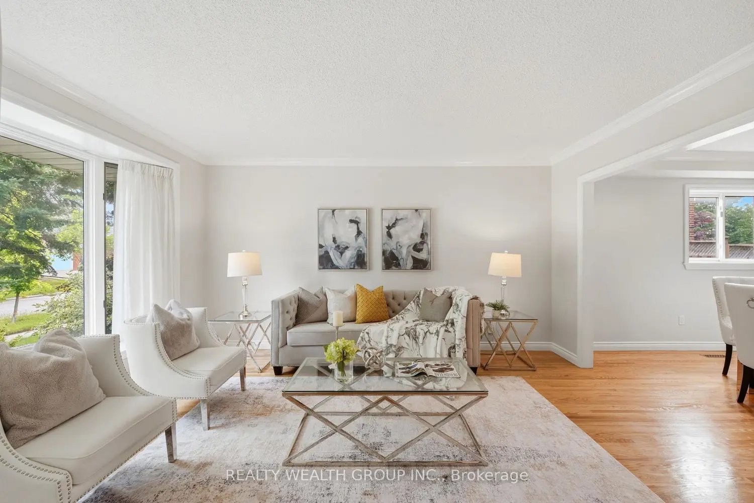 23 Pipers Green Avenue photo 2