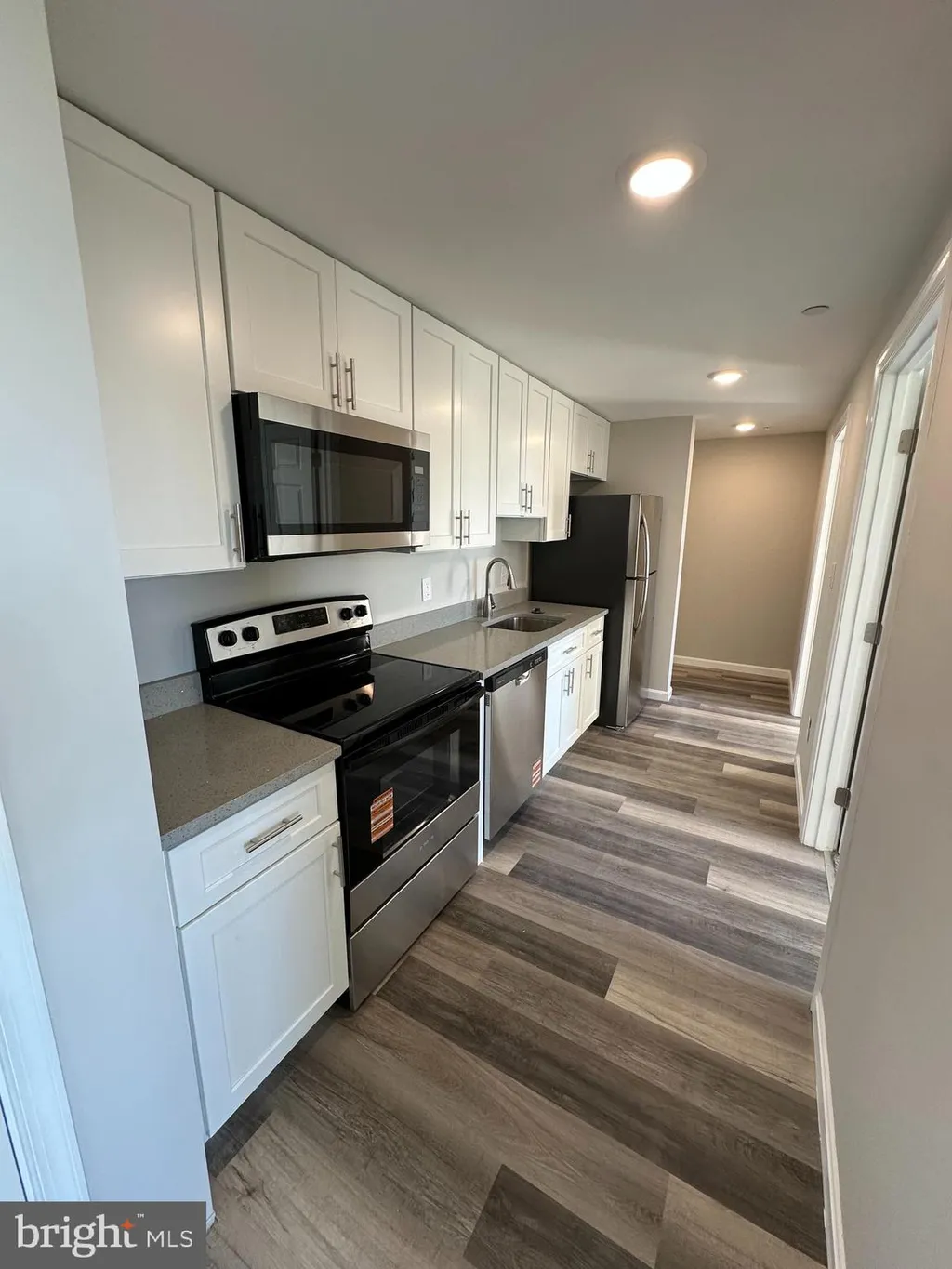 1812 H Place NE Unit 403, Washington, DC 20002 photo 2