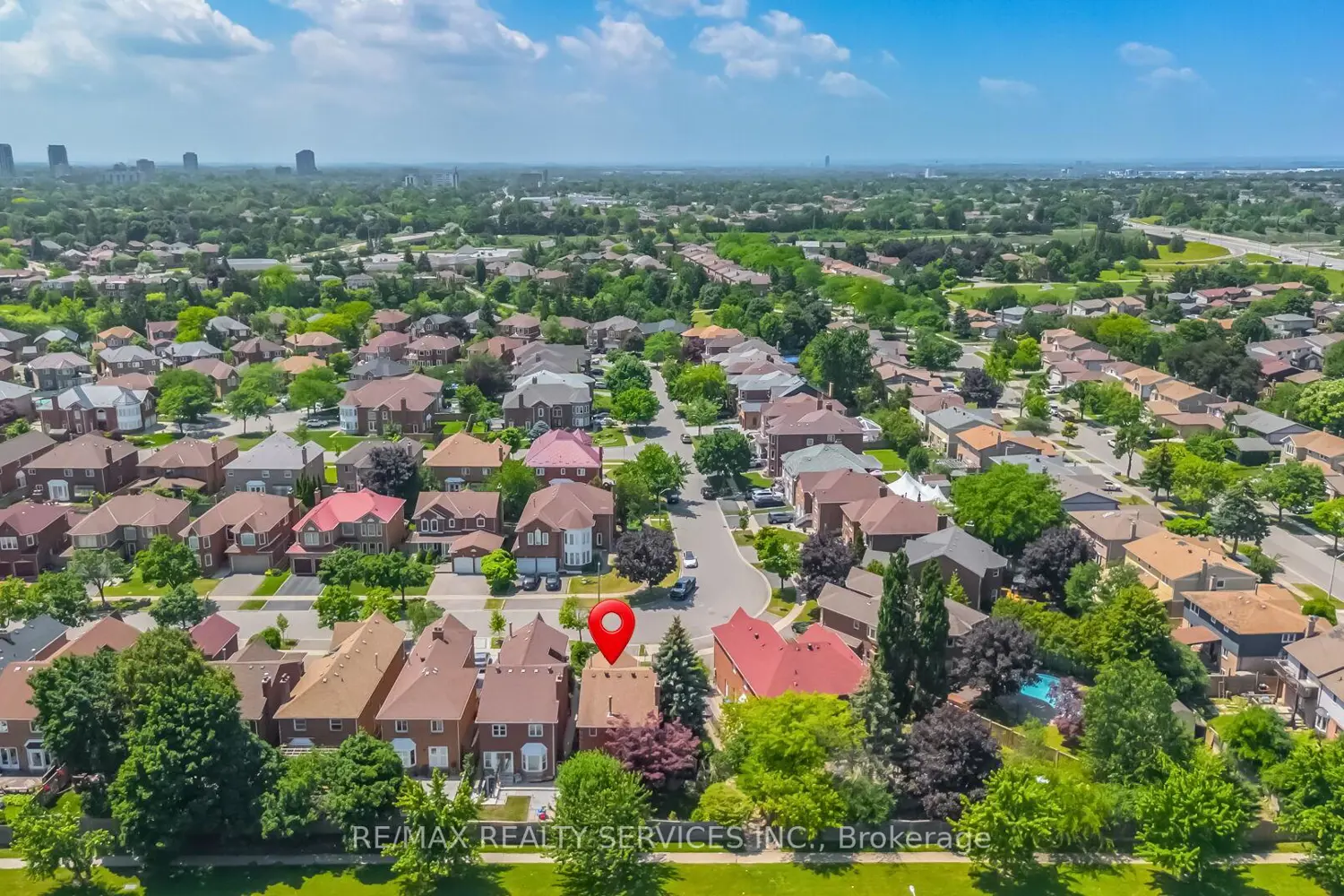 76 Leeward Drive photo 3