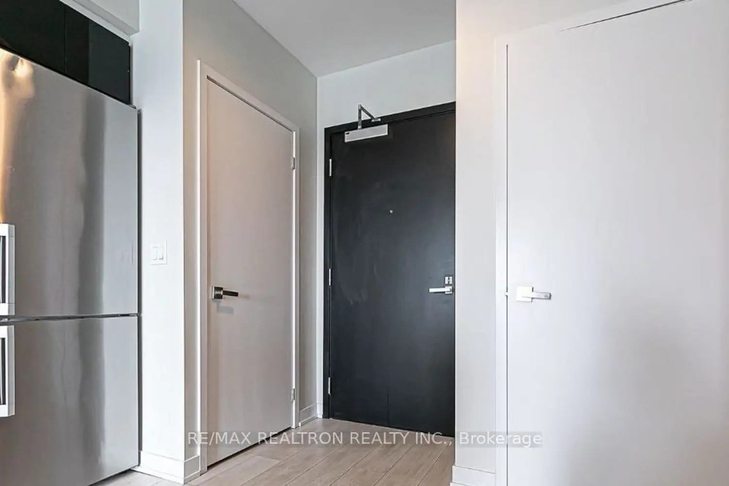 31 Tippett Road 636 photo 4