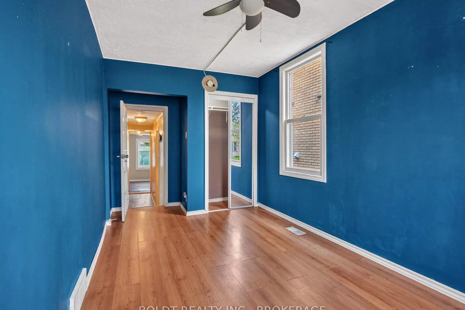 78 Maple Street photo 5