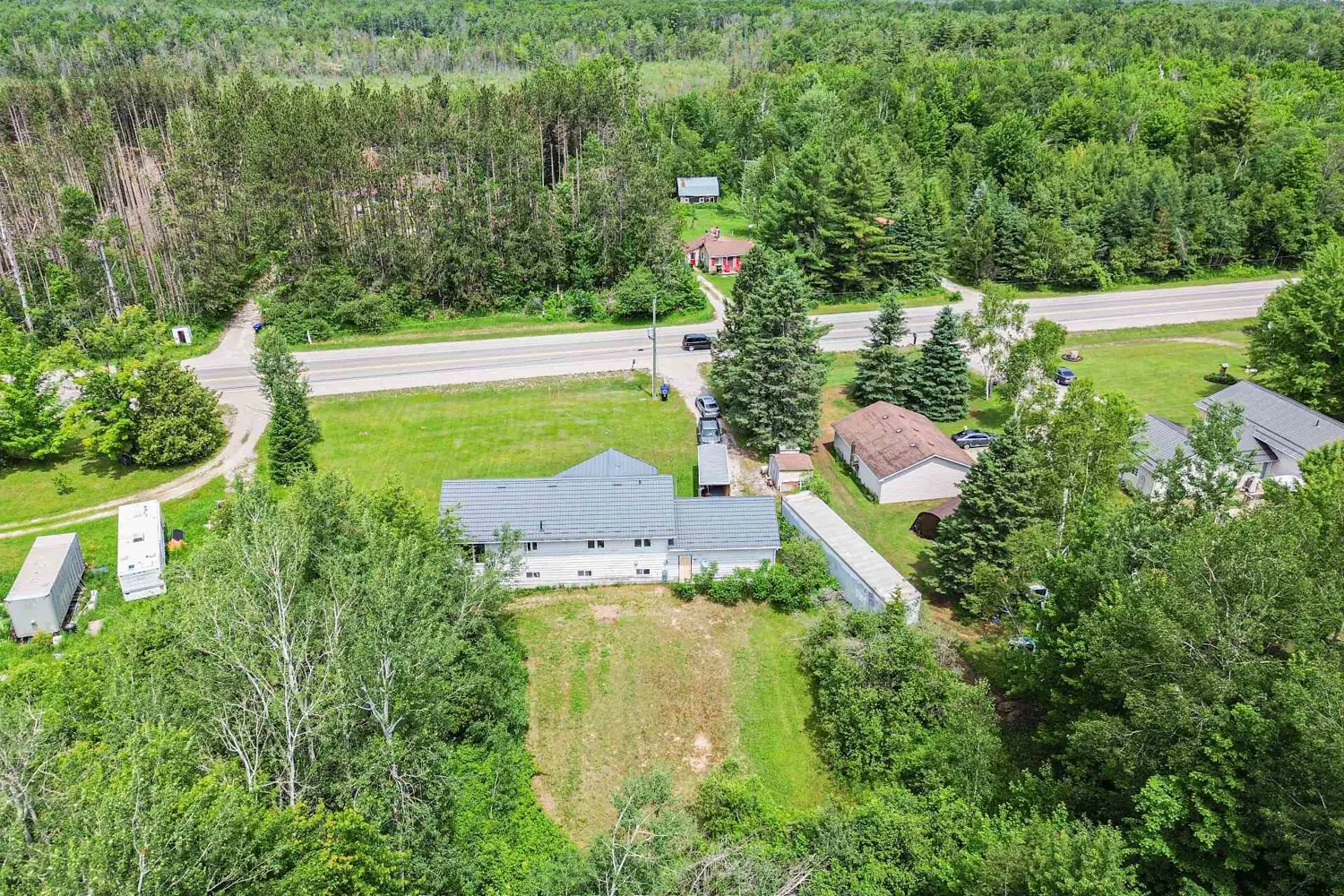 2225 Monck Road photo 2