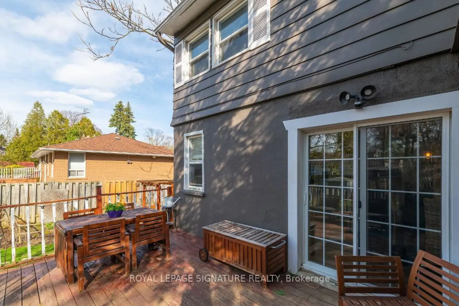 219 Angelene Street photo 5