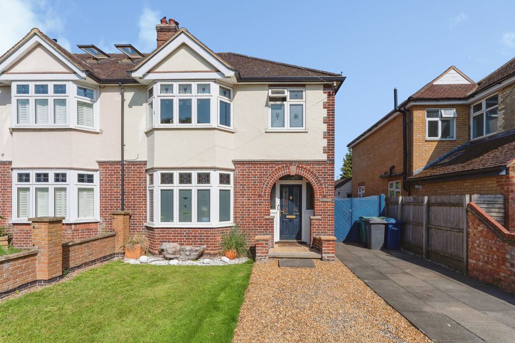 3 bed semi-detached house for salePerne Road, Cambridge CB1