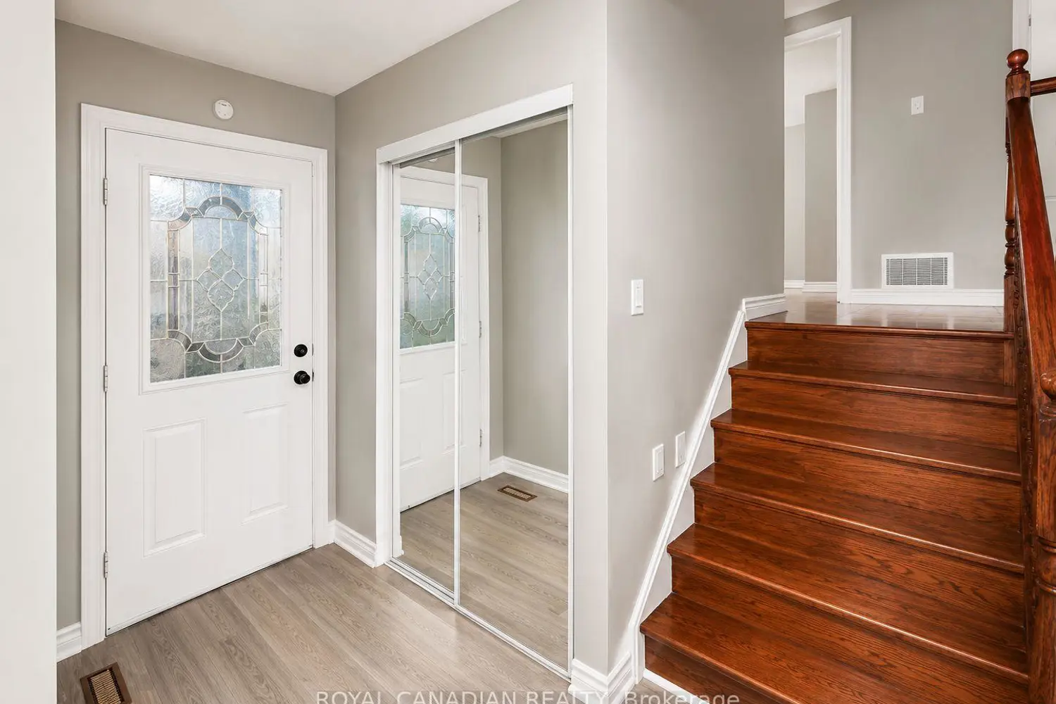 36 Maplegrove Avenue photo 3