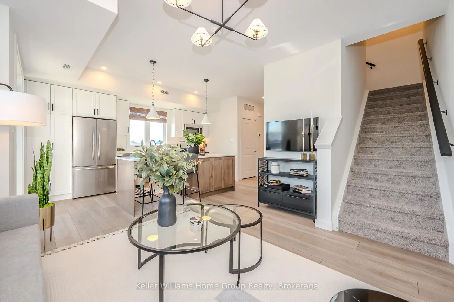 824 Woolwich Street 70 photo 2