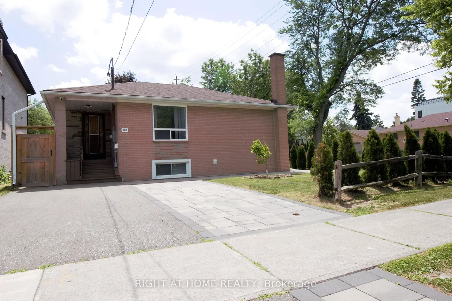 263 Patricia Avenue photo 2