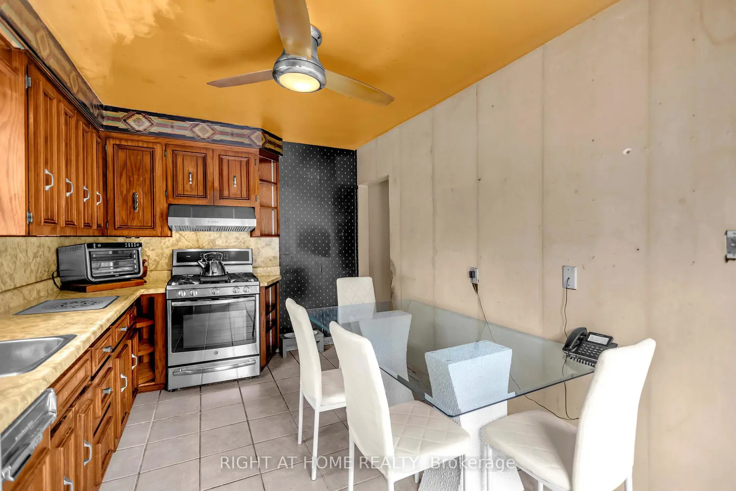 1404 Bunnell Drive photo 5