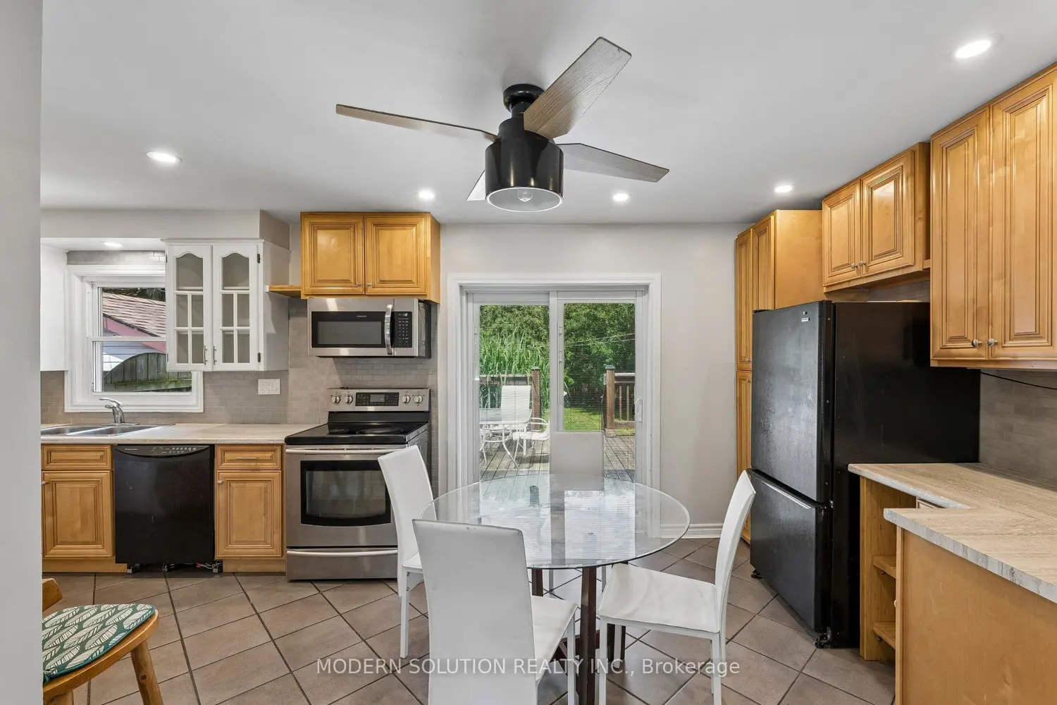 61 Godfrey Drive photo 4