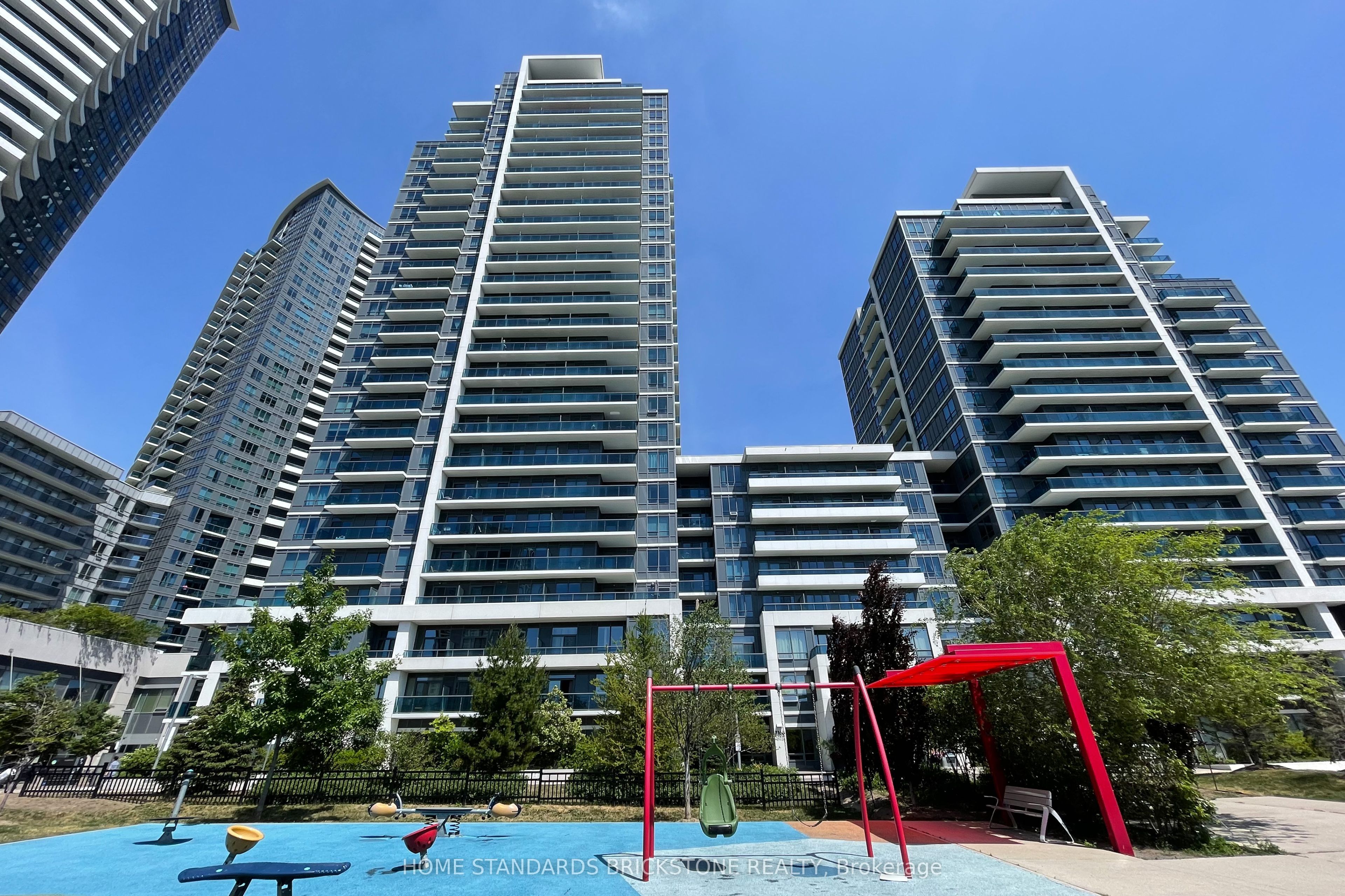 PH 108-7165 Yonge Street, Markham, ON, L3T 0C9