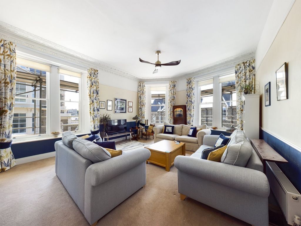 2 bed flat for saleDorset House, 1 Marine Parade, Clevedon, North Somerset BS21