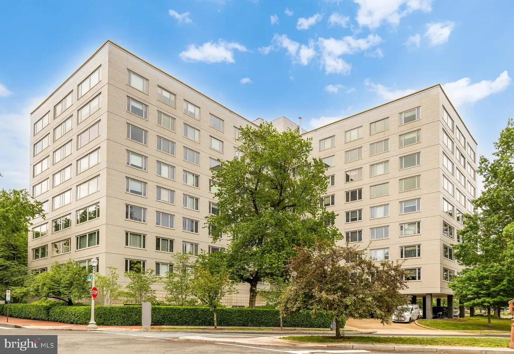 2475 Virginia Avenue NW Unit 621, Washington, DC 20037