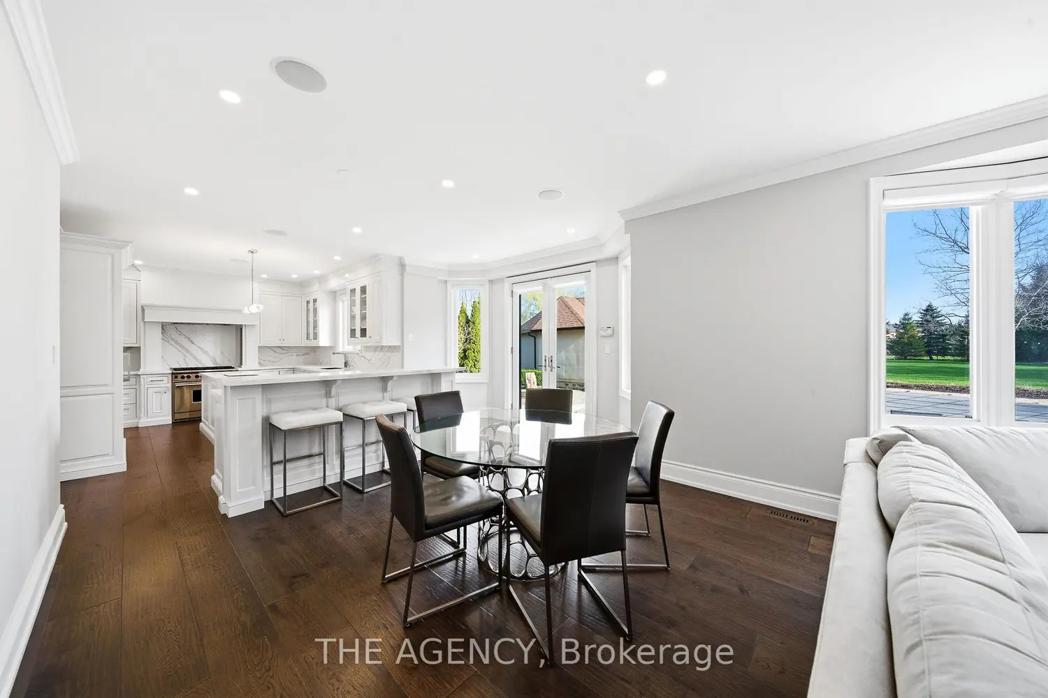147 Mactaggart Drive photo 2