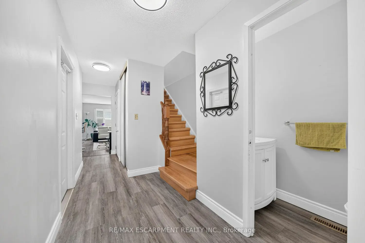 860 Rymal Road 27 photo 5