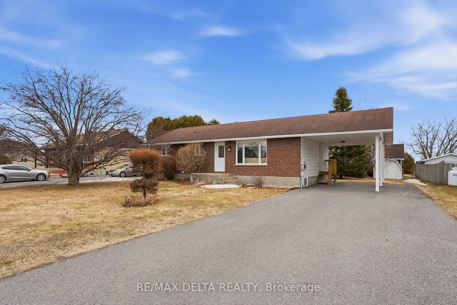 120 Caledonia Road photo 2