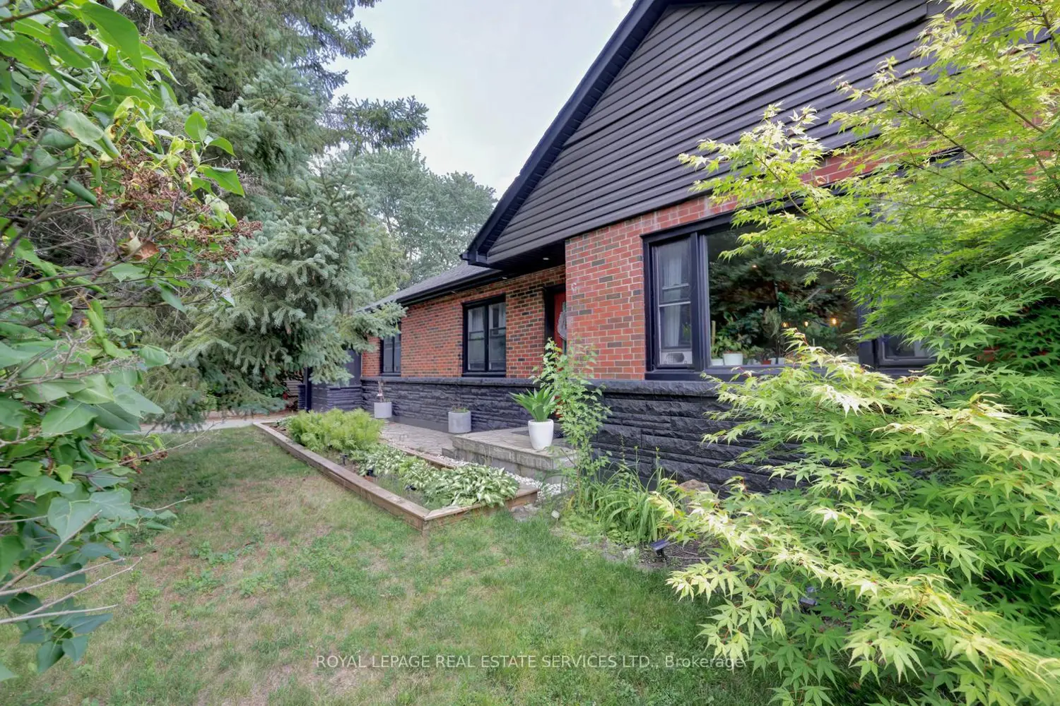 1028 Cedar Avenue photo 4