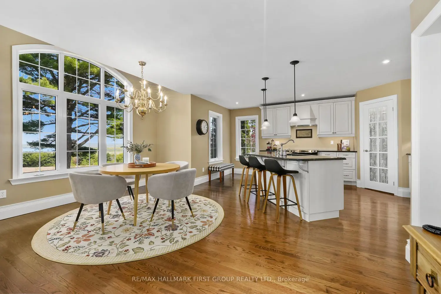 9770 Lakeview Lane photo 4