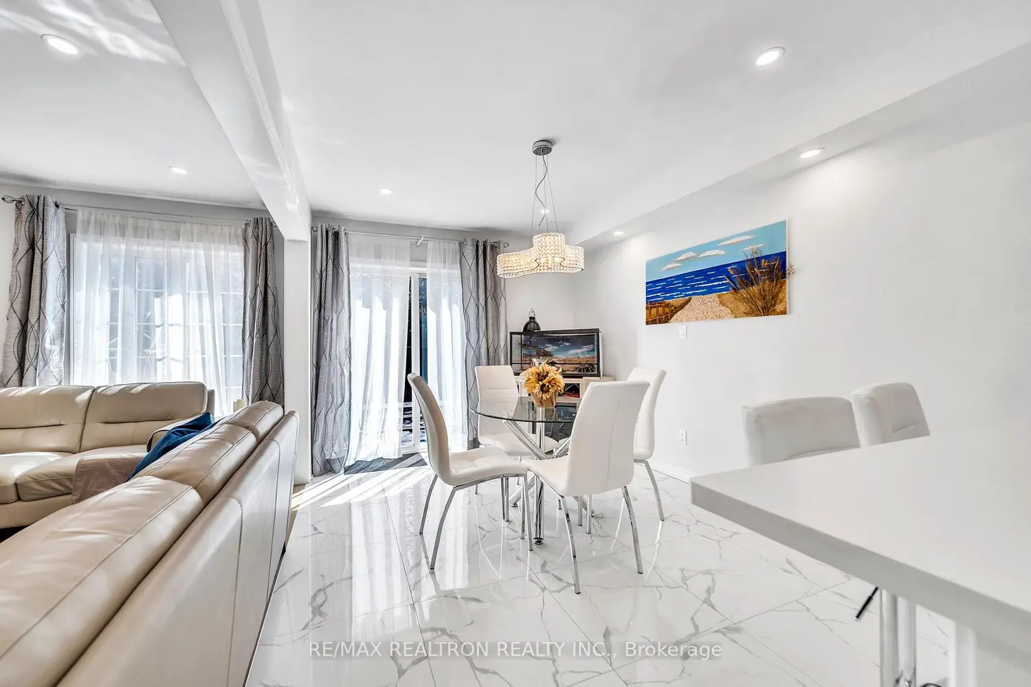 88 Matteo David Drive photo 5