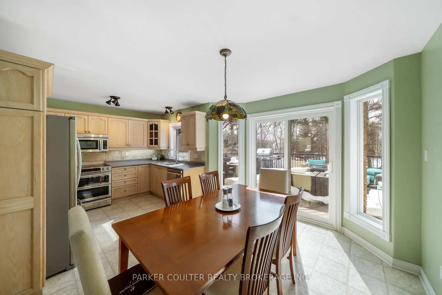 24 Parr Boulevard photo 5