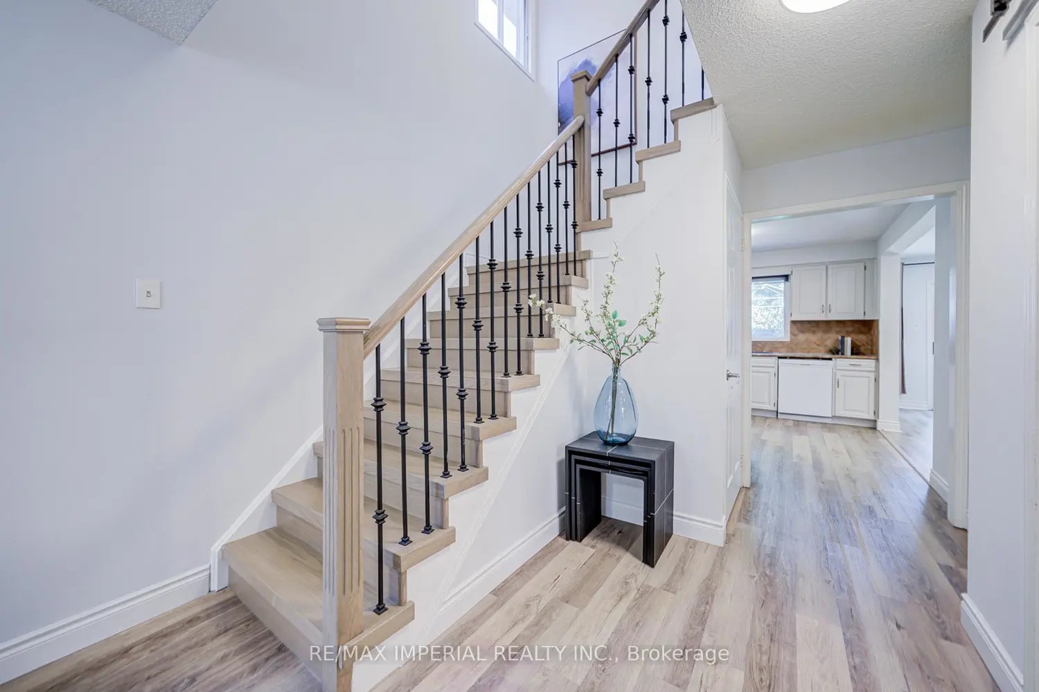 3377 Hargrove Road photo 4